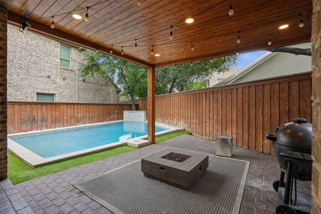 9424 Monteleon Court, Dallas, TX 75220