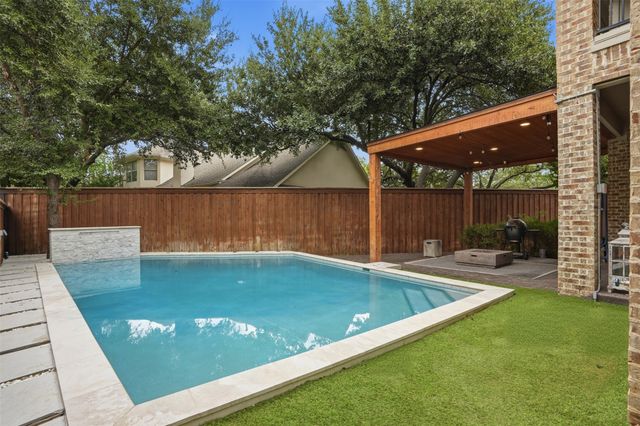 9424 Monteleon Court, Dallas, TX 75220