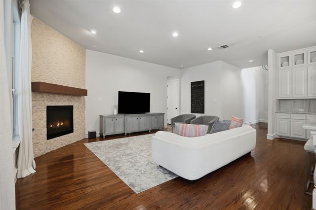 9424 Monteleon Court, Dallas, TX 75220