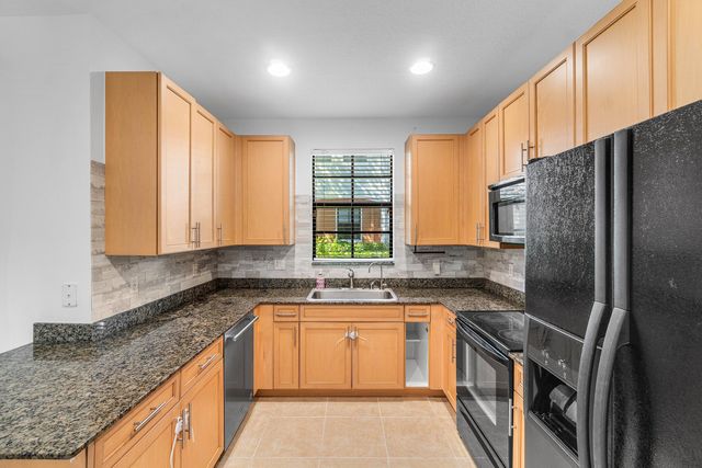 238 E Chrystie Circle, Delray Beach, FL 33484