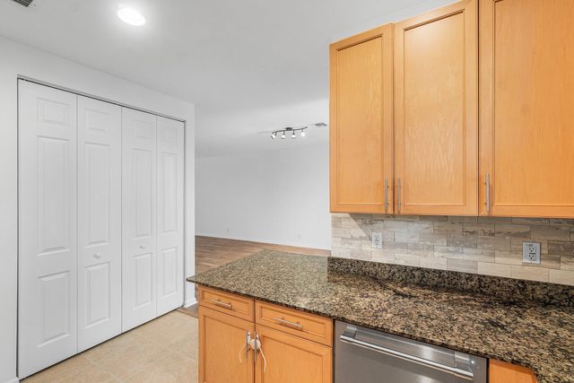 238 E Chrystie Circle, Delray Beach, FL 33484