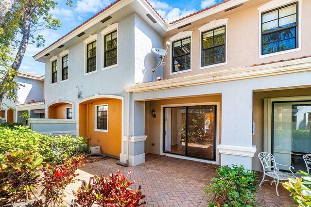 238 E Chrystie Circle, Delray Beach, FL 33484