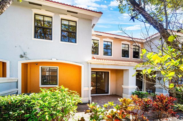 238 E Chrystie Circle, Delray Beach, FL 33484