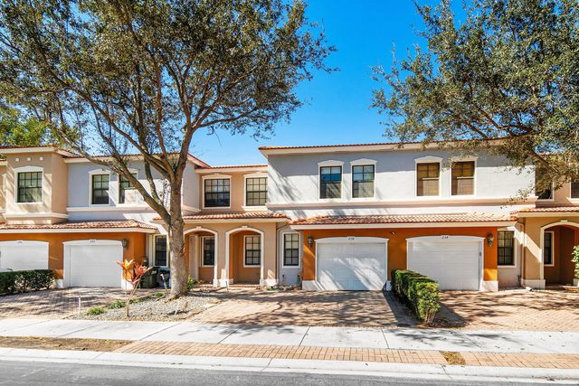 238 E Chrystie Circle, Delray Beach, FL 33484