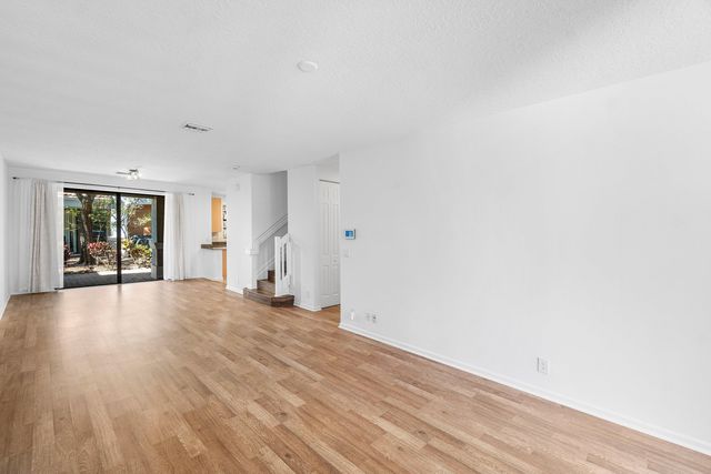 238 E Chrystie Circle, Delray Beach, FL 33484