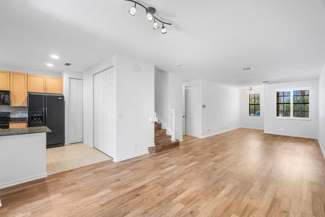 238 E Chrystie Circle, Delray Beach, FL 33484