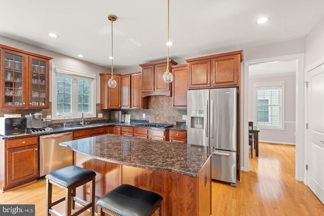 23276 FALLEN HILLS DR, Brambleton, VA 20148