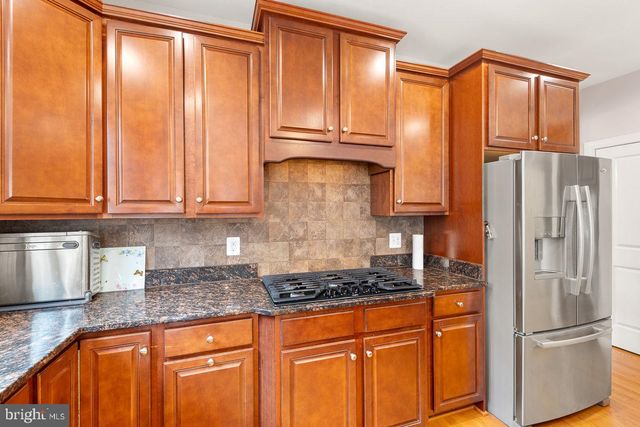 23276 FALLEN HILLS DR, Brambleton, VA 20148