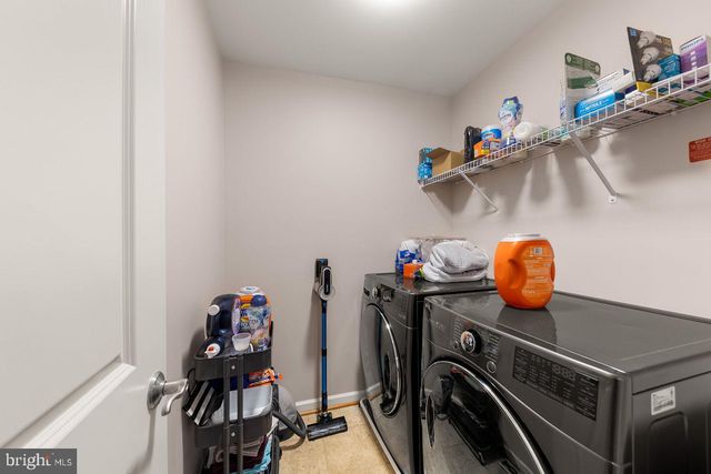 23276 FALLEN HILLS DR, Brambleton, VA 20148