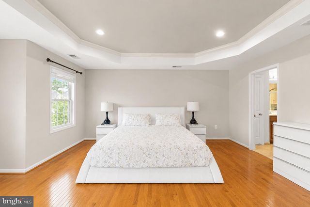 23276 FALLEN HILLS DR, Brambleton, VA 20148
