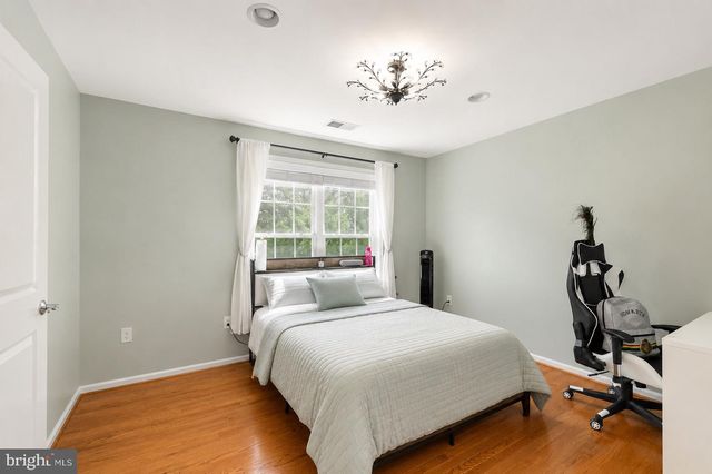 23276 FALLEN HILLS DR, Brambleton, VA 20148