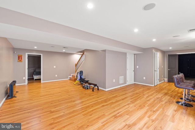 23276 FALLEN HILLS DR, Brambleton, VA 20148