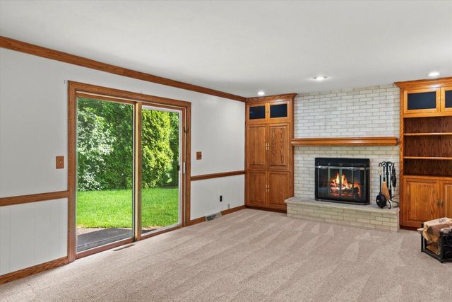 840 Tanglewood DRIVE, Brookfield, WI 53005