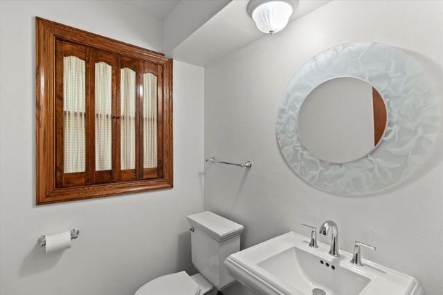 840 Tanglewood DRIVE, Brookfield, WI 53005