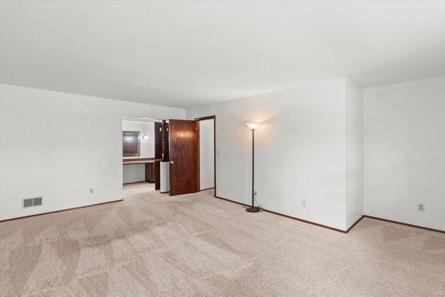 840 Tanglewood DRIVE, Brookfield, WI 53005