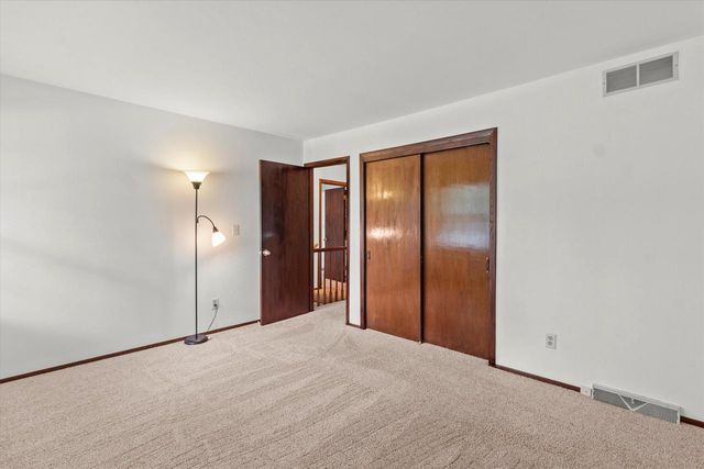 840 Tanglewood DRIVE, Brookfield, WI 53005