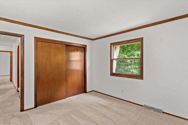 840 Tanglewood DRIVE, Brookfield, WI 53005