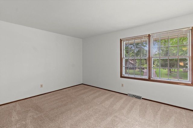 840 Tanglewood DRIVE, Brookfield, WI 53005