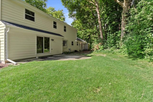 840 Tanglewood DRIVE, Brookfield, WI 53005