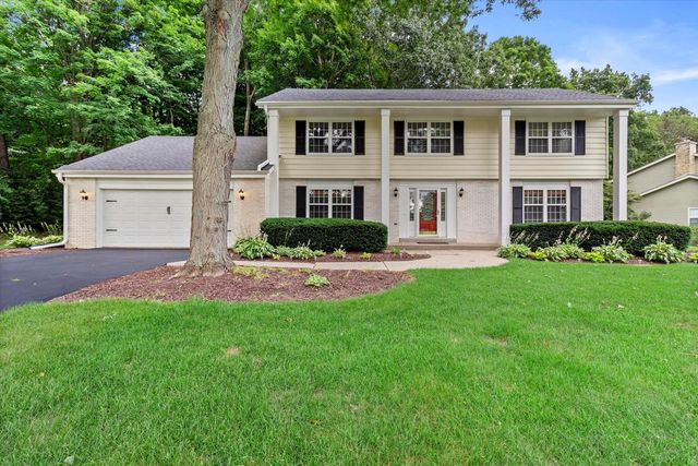 840 Tanglewood DRIVE, Brookfield, WI 53005