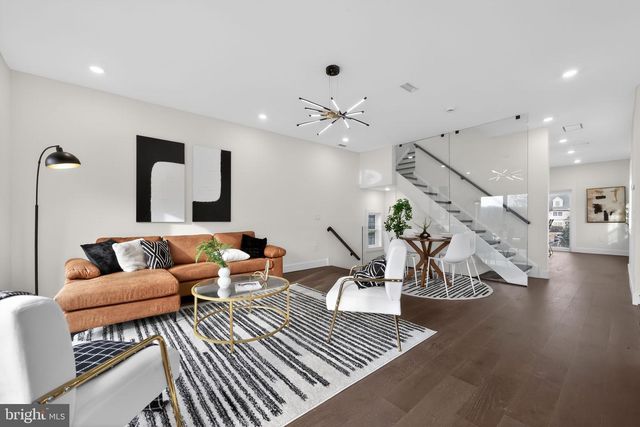 203 CHURCH STREET, Wayne, PA 19087