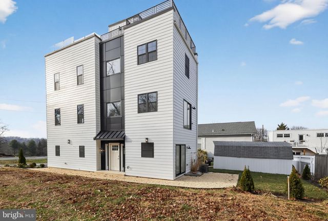 203 CHURCH STREET, Wayne, PA 19087