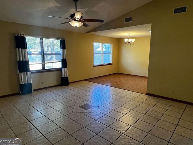 132 Woodvalley Drive, Kingsland, GA 31548