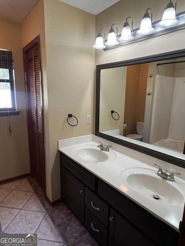 132 Woodvalley Drive, Kingsland, GA 31548