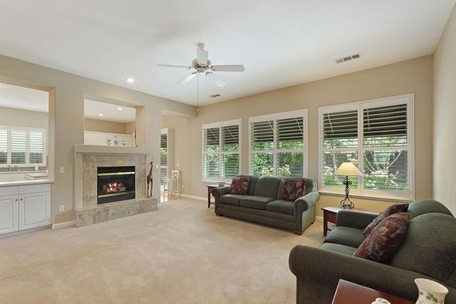 2088 Incline Dr, Lodi, CA 95242
