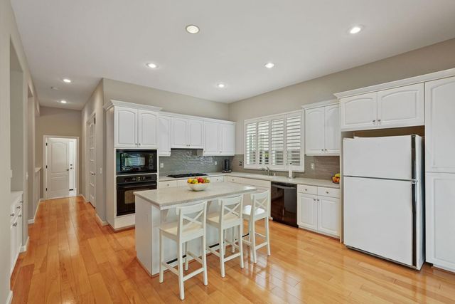 2088 Incline Dr, Lodi, CA 95242