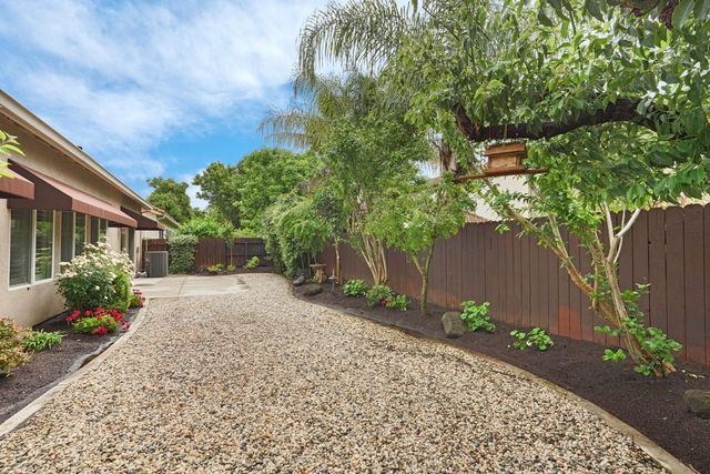 2088 Incline Dr, Lodi, CA 95242