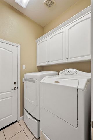 2088 Incline Dr, Lodi, CA 95242