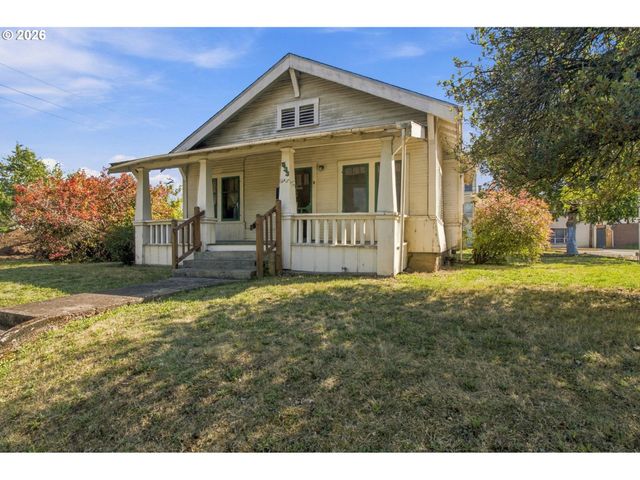 533 D St, Springfield, OR 97477