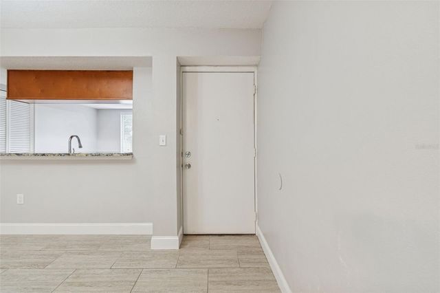 208 PALMETTO CT 208, Oldsmar, FL 34677