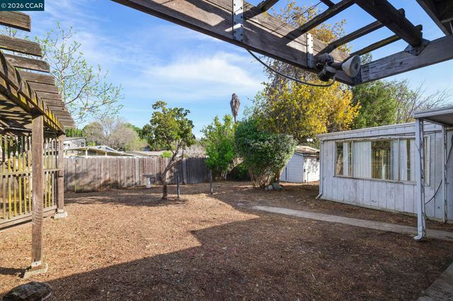 2913 Richard Ave, Concord, CA 94520