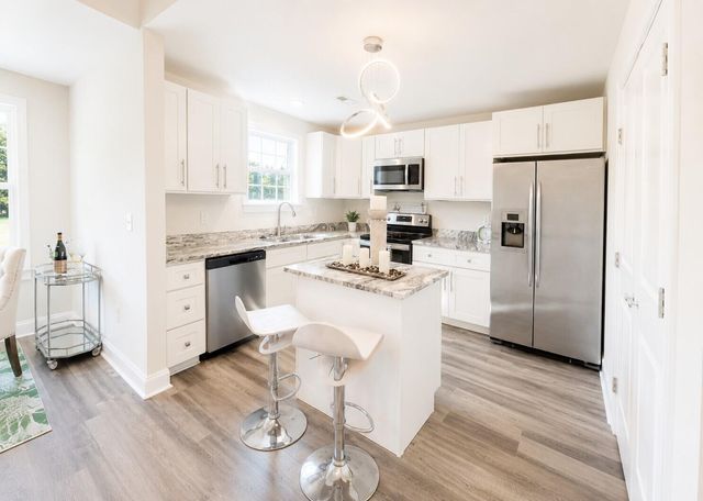 3286 U.S. 52, Saint Stephen, SC 29479