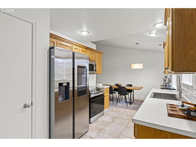 364 Nw BLAIR St, Sheridan, OR 97378