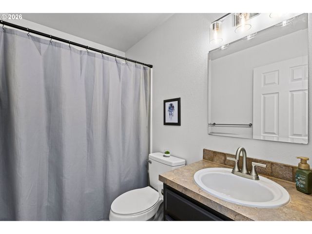 364 Nw BLAIR St, Sheridan, OR 97378