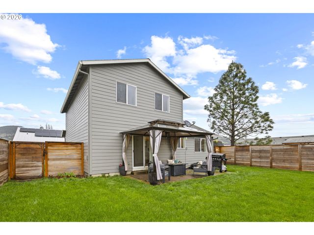 364 Nw BLAIR St, Sheridan, OR 97378