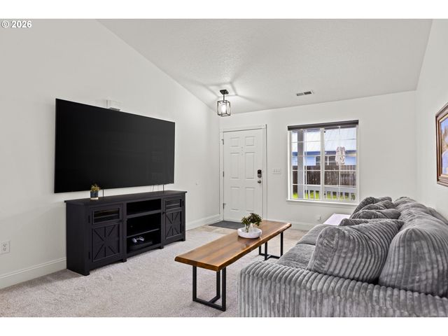 364 Nw BLAIR St, Sheridan, OR 97378