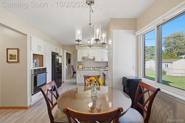 3740 Brookshire Street, Trenton, MI 48183