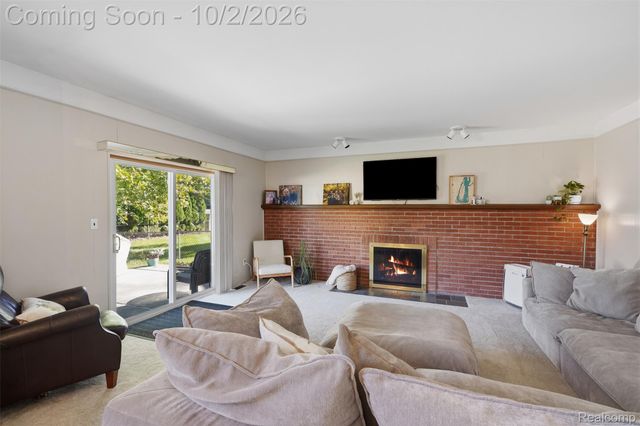 3740 Brookshire Street, Trenton, MI 48183