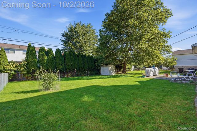 3740 Brookshire Street, Trenton, MI 48183