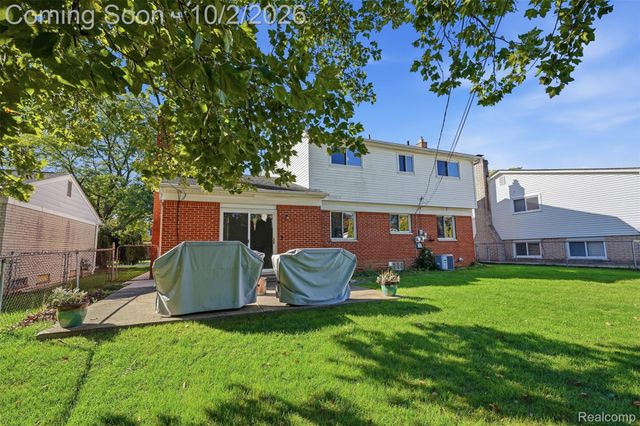 3740 Brookshire Street, Trenton, MI 48183