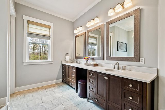 451 Forest Pond Lane, Benton, AR 72019