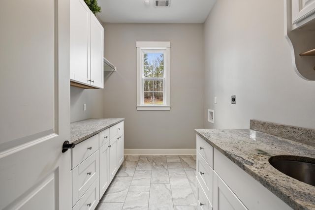 451 Forest Pond Lane, Benton, AR 72019