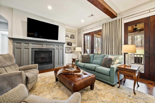 451 Forest Pond Lane, Benton, AR 72019