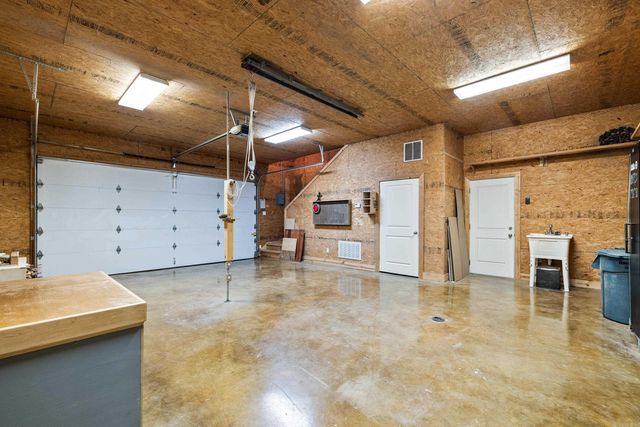 451 Forest Pond Lane, Benton, AR 72019