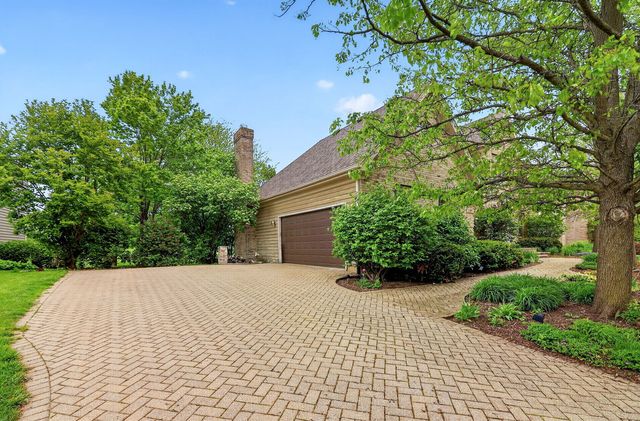 26W248 Tuckaway Court, Winfield, IL 60190