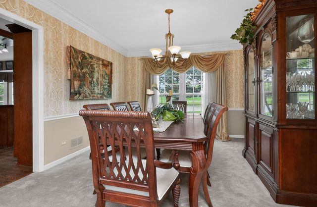 26W248 Tuckaway Court, Winfield, IL 60190